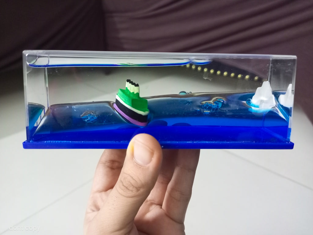 Titanic Unsinkable Fluid Drift Bottle – Acrylic Cruise Ship| Home Decor...