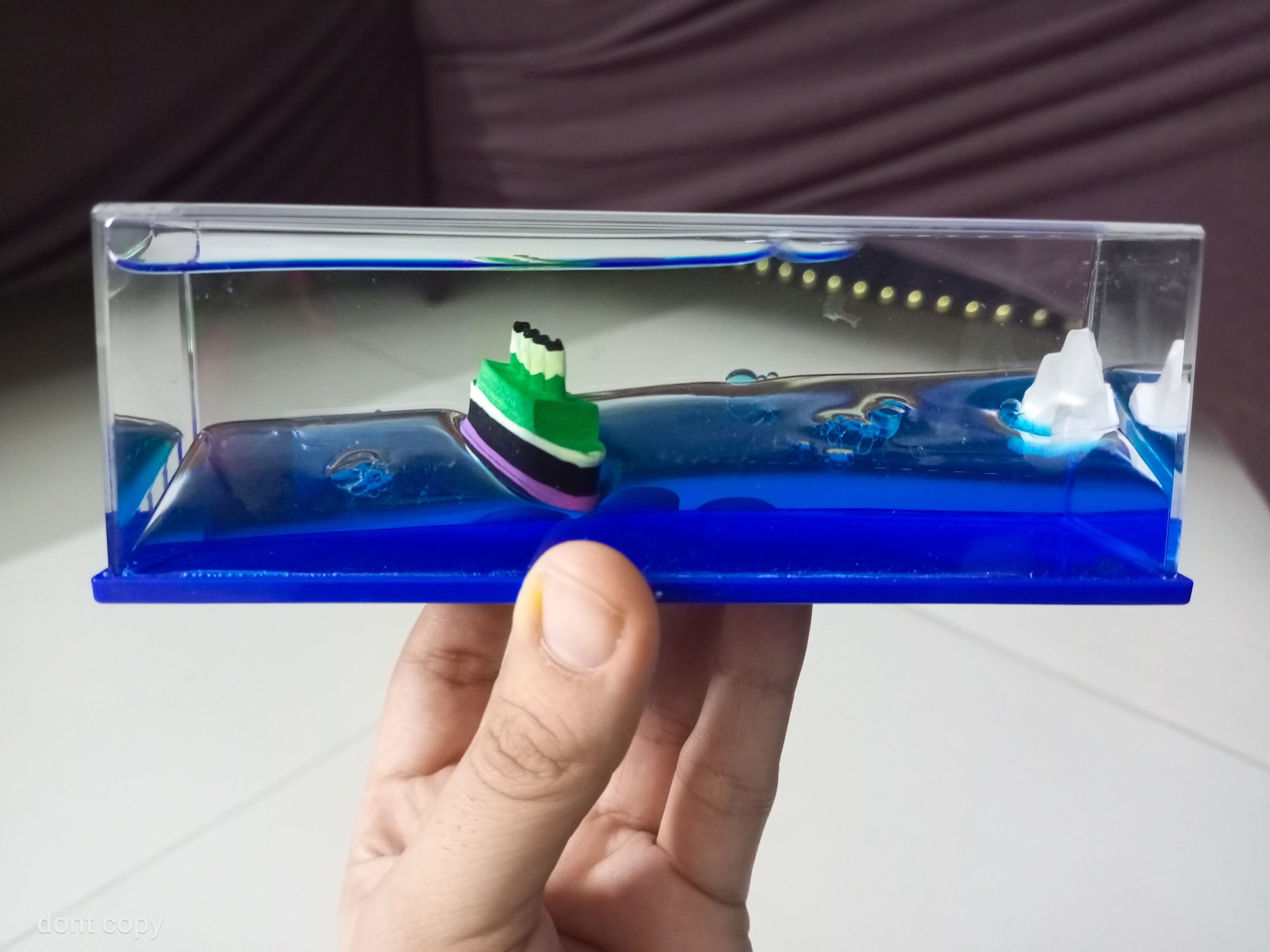 Titanic Unsinkable Fluid Drift Bottle – Acrylic Cruise Ship| Home Decor...